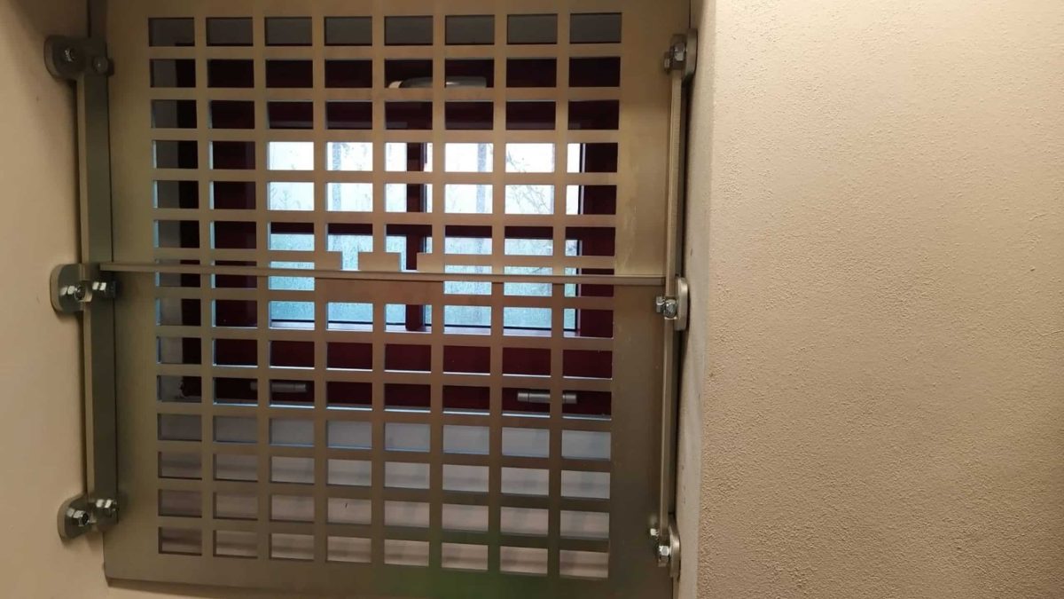 Masivní mříž - monolit