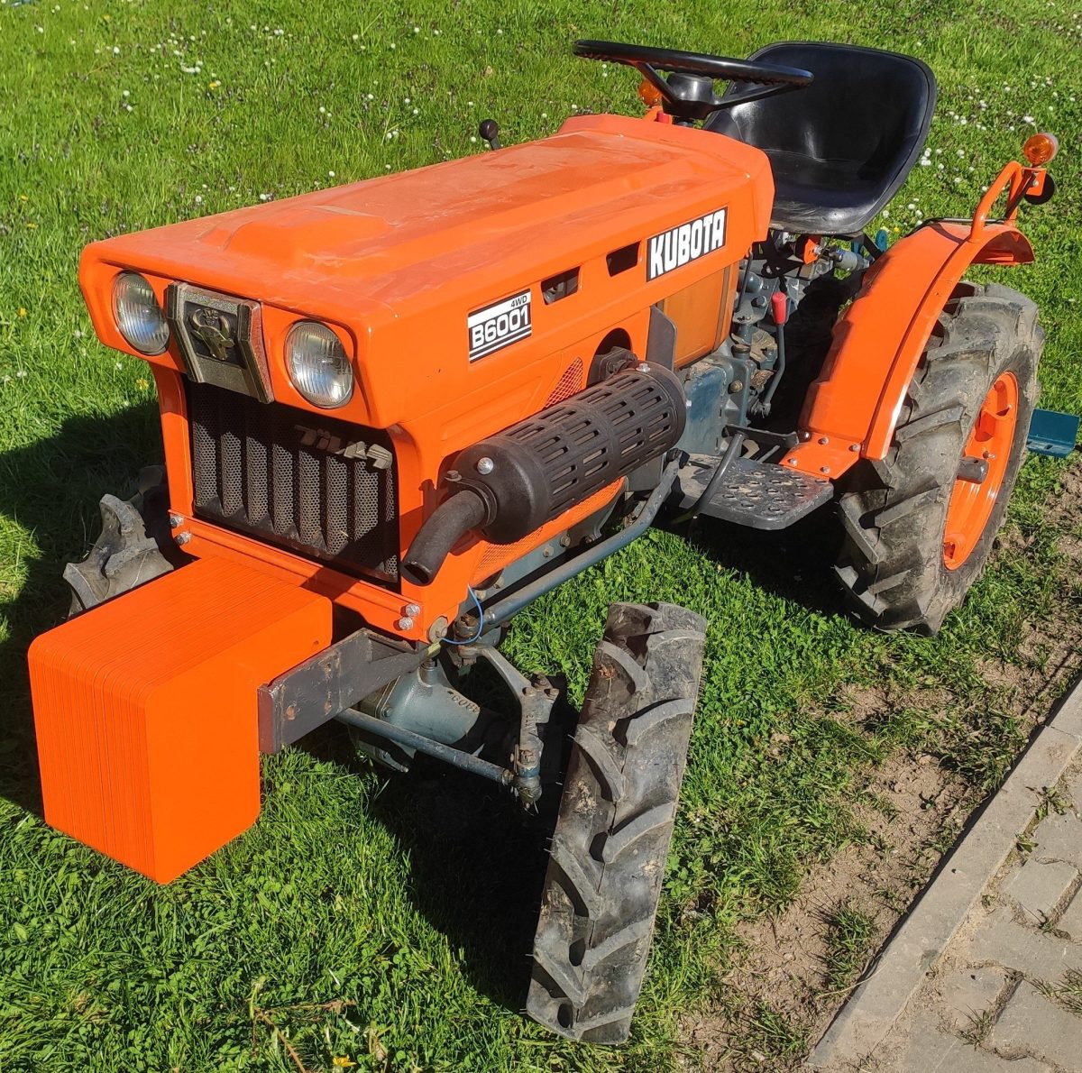 Závaží  74 kg  Kubota