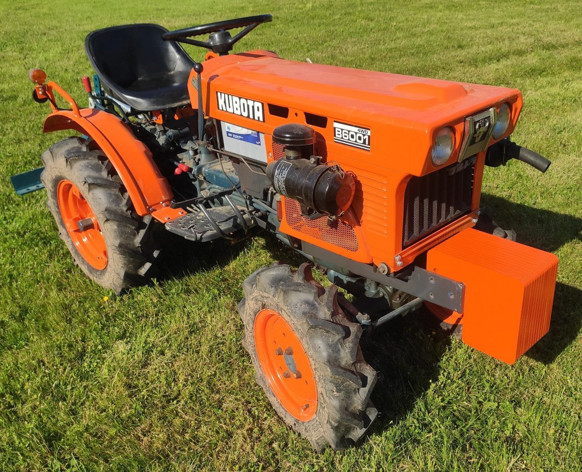 Závaží  74 kg  Kubota