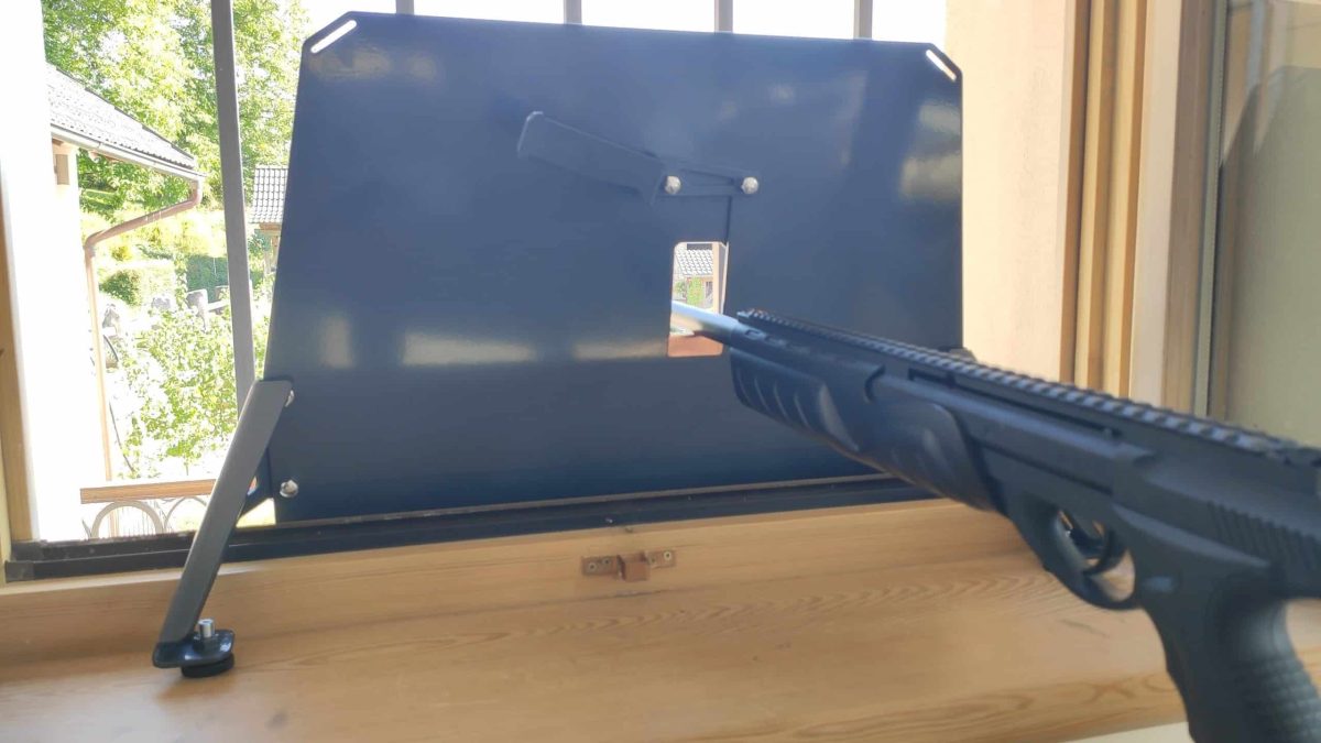 Neprůstřelný štít / střílna - T