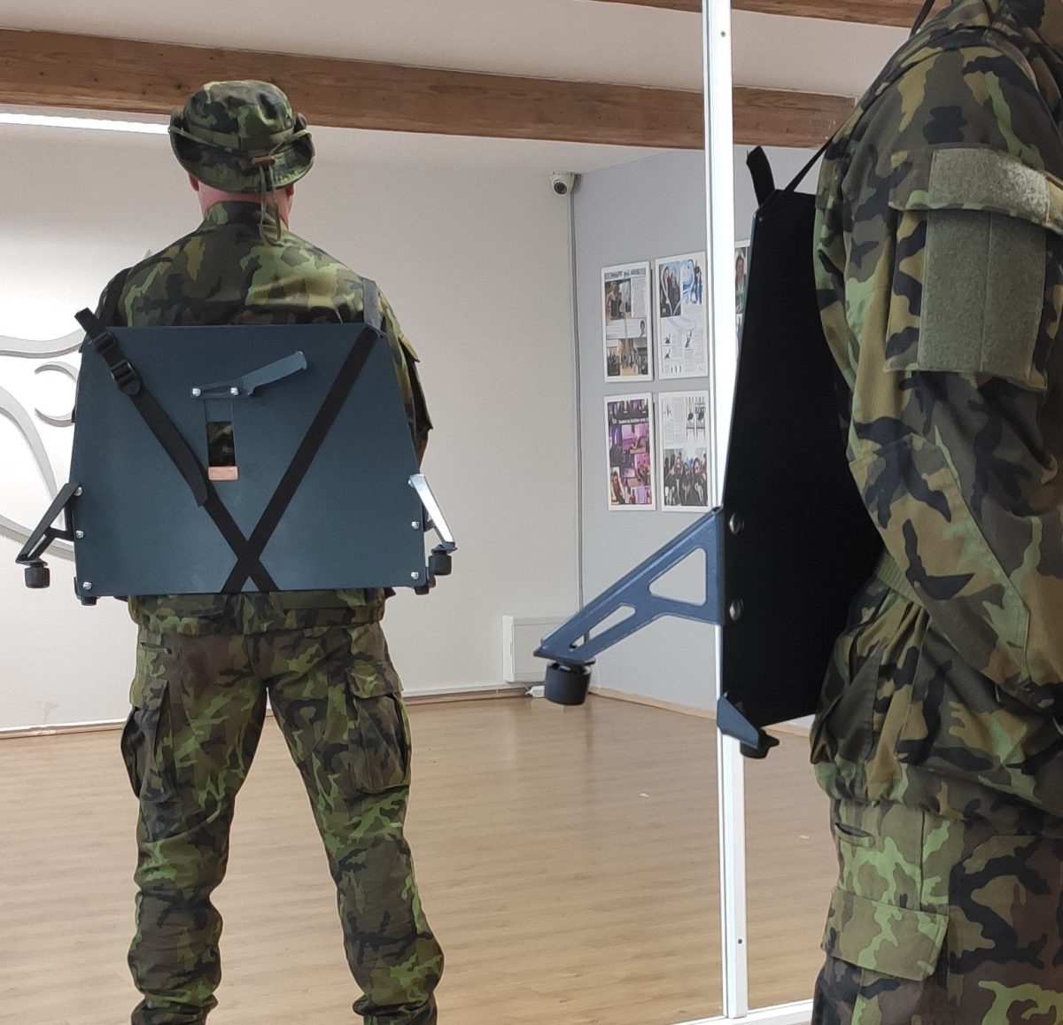 Neprůstřelný štít / střílna - T