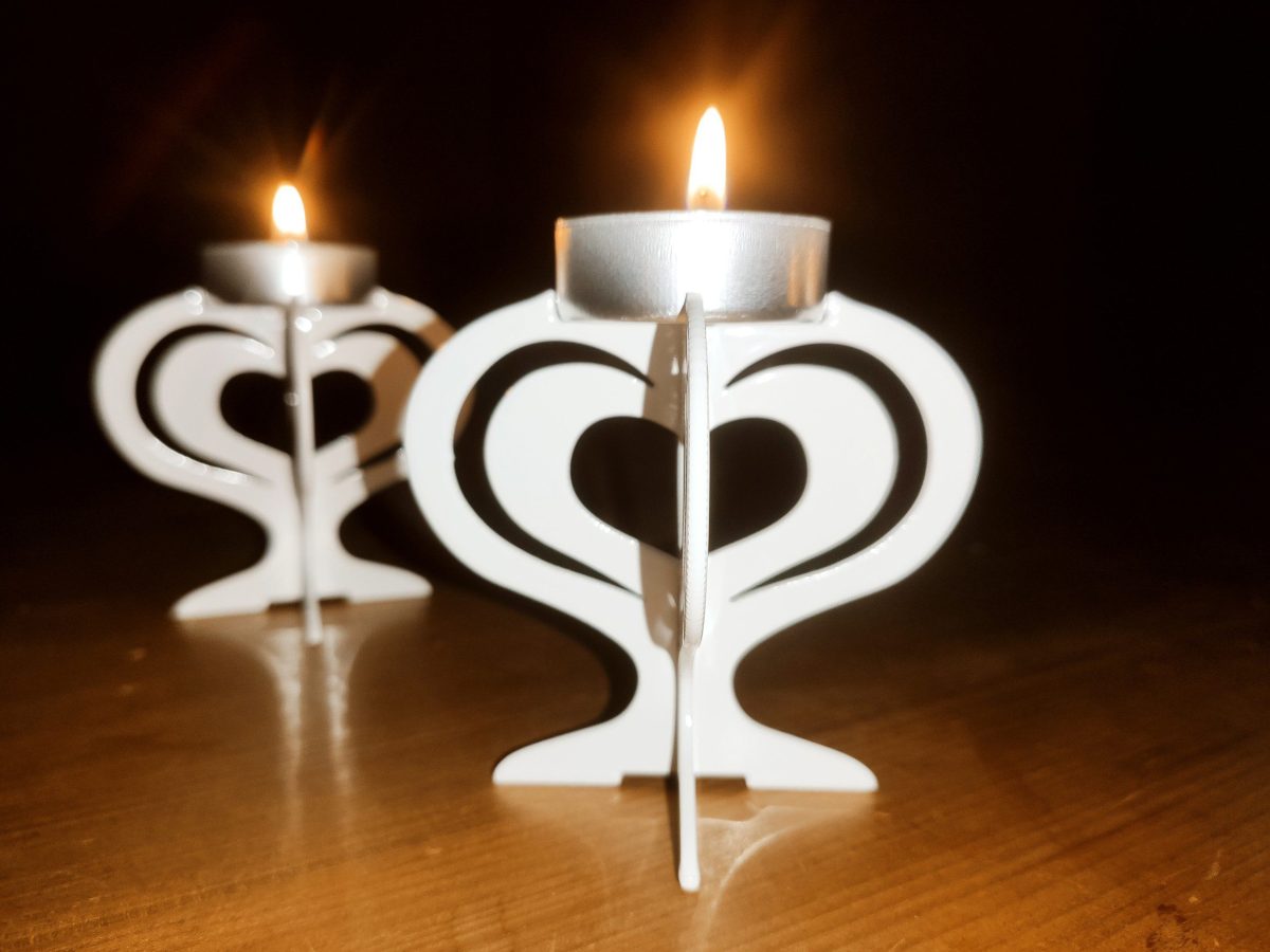 Výrobky seriové výroby - svítidla, dopňky strojů, mříže...